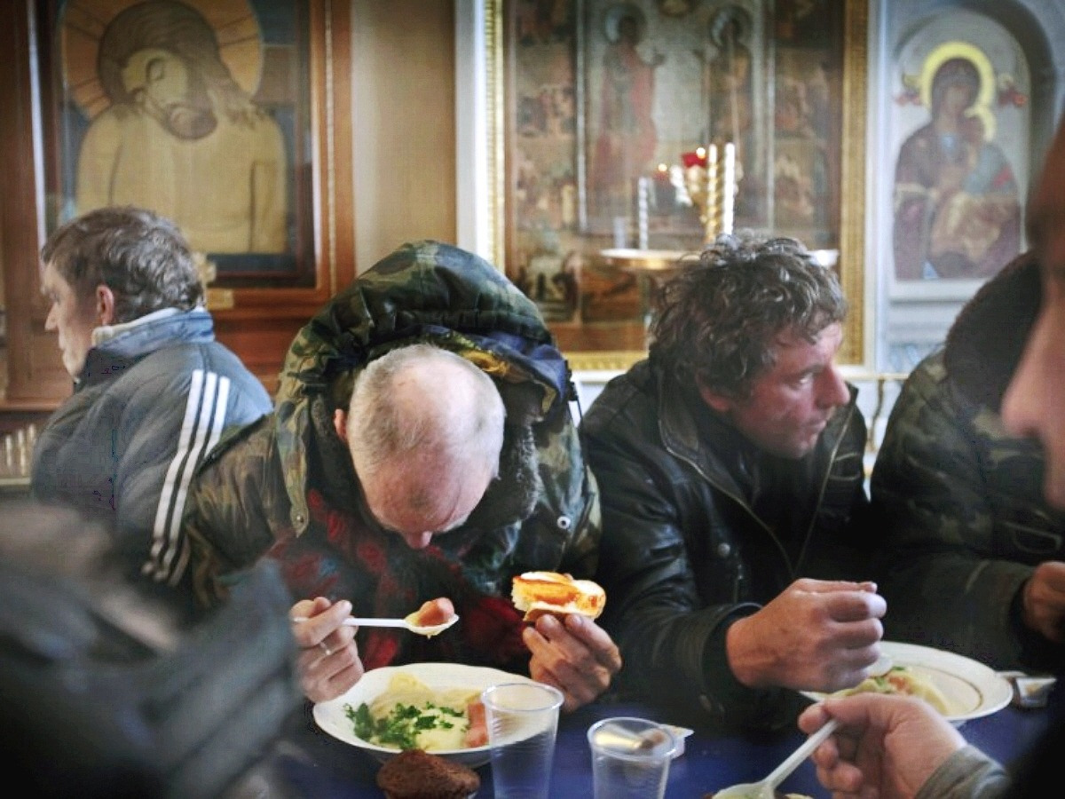 Circa 700 mense per i poveri attive nelle chiese di Mosca